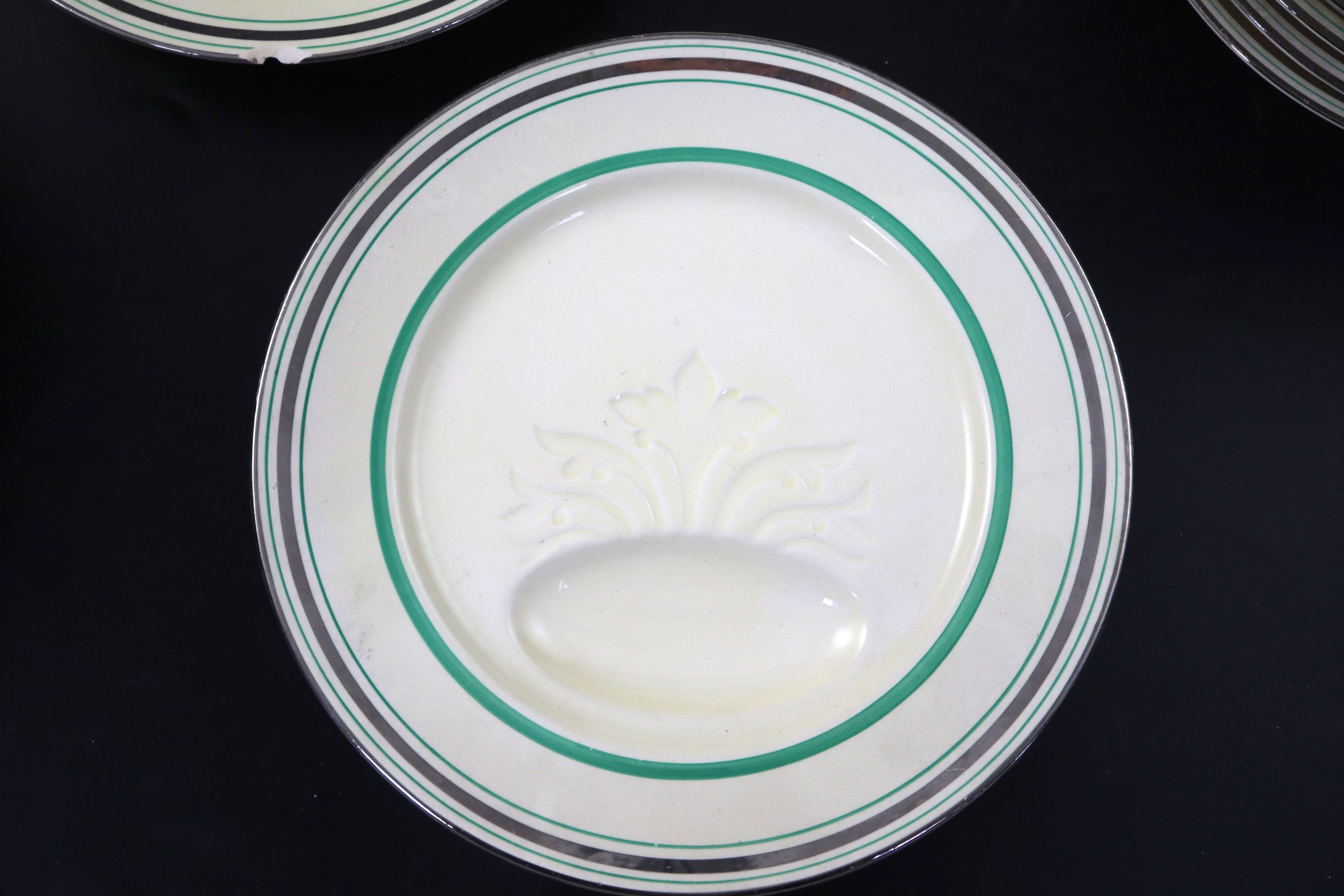 A set of twelve Spode Royal Jasmine pattern plates, diameter 23cm